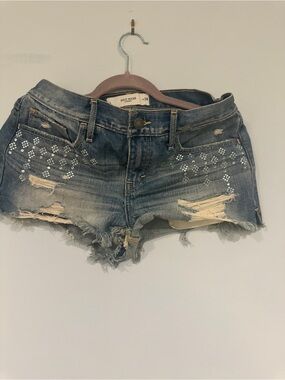 NWOT Gilly Hicks Distressed Crystal-Embellished Denim Shorts  28